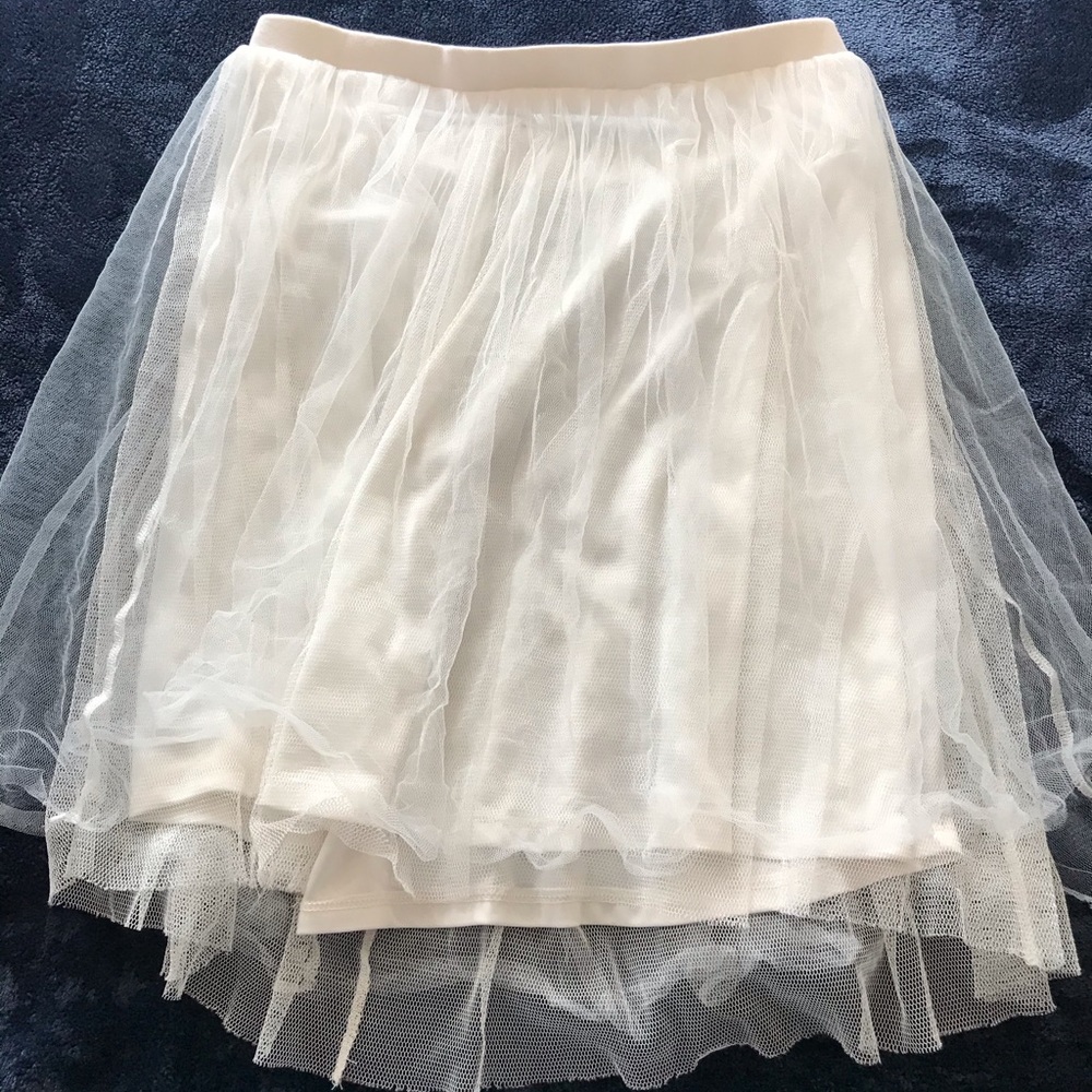 White frayed skirt